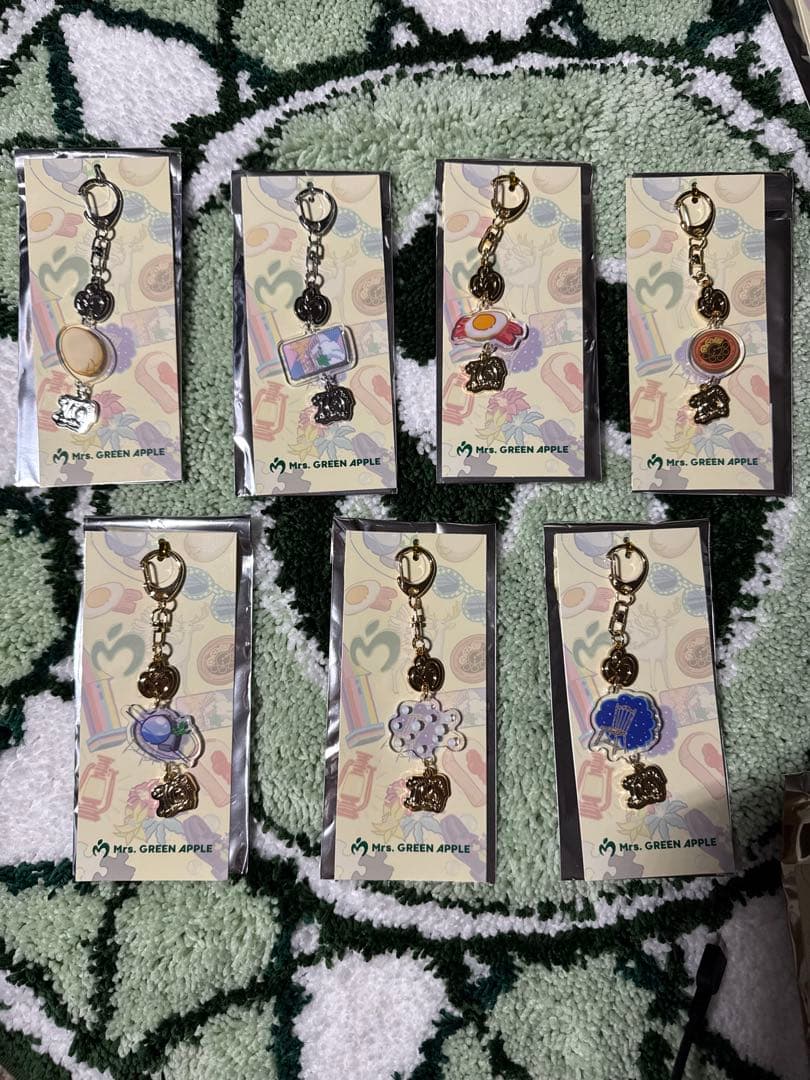 Mrs. GREEN APPLE ランダムチャームキーホルダー7点 特典付き！！
