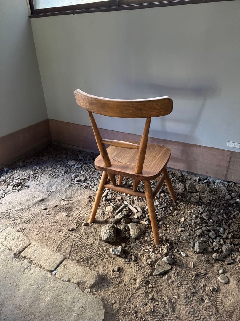 AIROS JAPAN ダイニングテーブル　椅子2脚セット