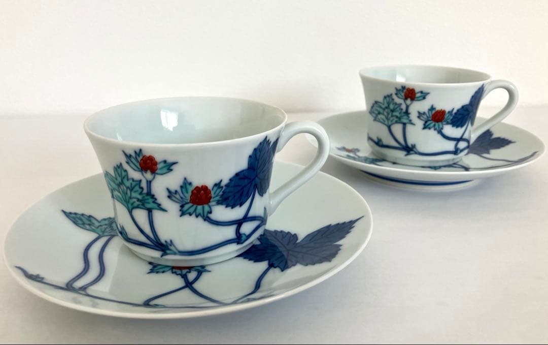 極美品★今泉今右衛門★2客★錦苺絵紅茶碗★カップ＆ソーサー★有田焼★ARITA