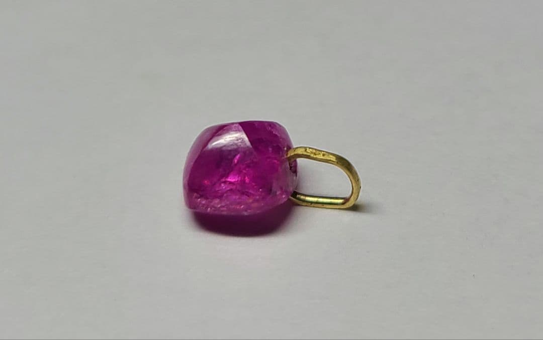 鮮やかなフューシャピンク!!★アヤナスピネル18金ペンダントトップ★