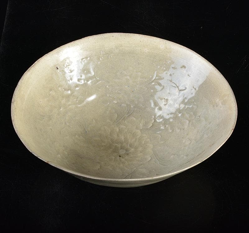 中国　定窯白磁陽刻花文　鉢　碗　金継ぎ直し　V　R4552