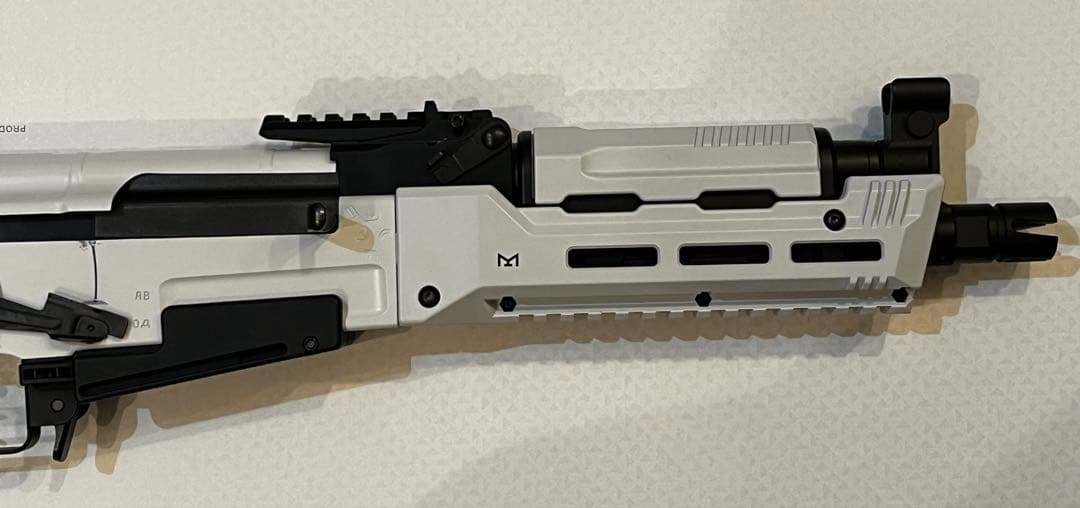 東京マルイ　次世代電動ガン　AKホワイトストーム