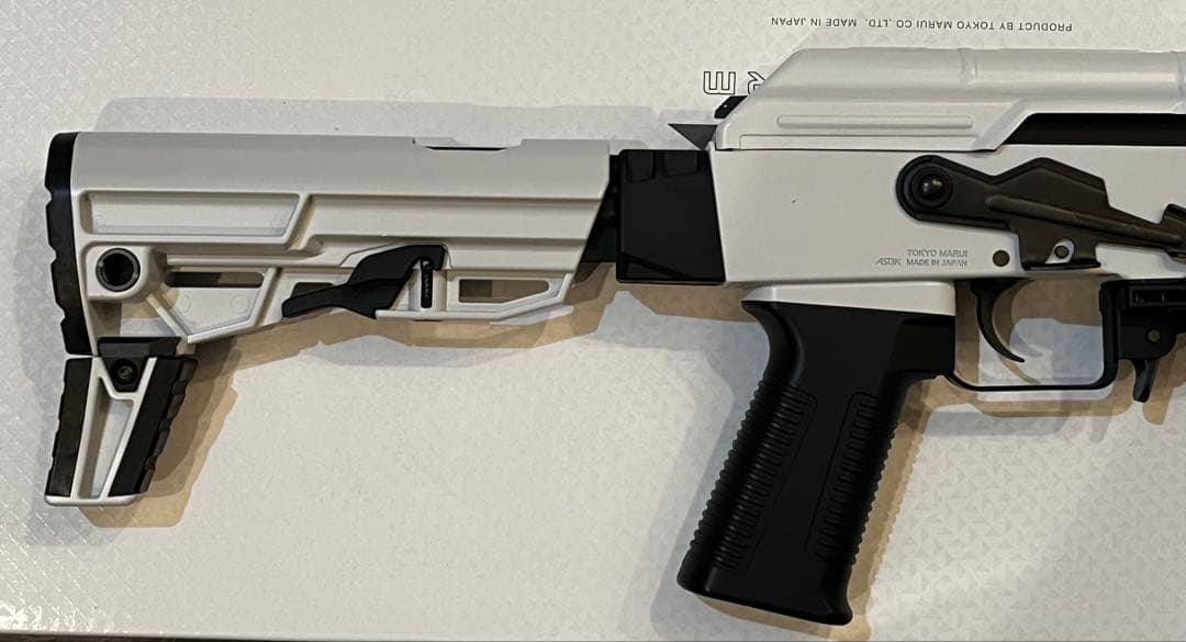 東京マルイ　次世代電動ガン　AKホワイトストーム