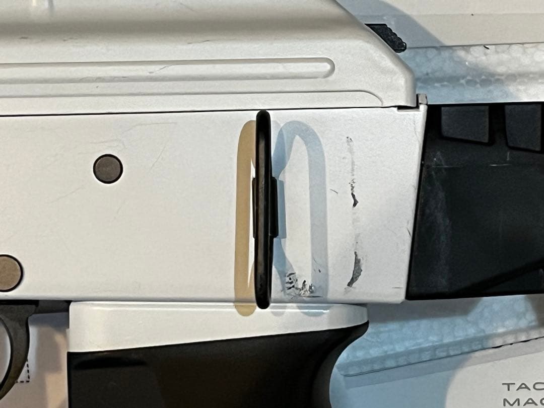 東京マルイ　次世代電動ガン　AKホワイトストーム