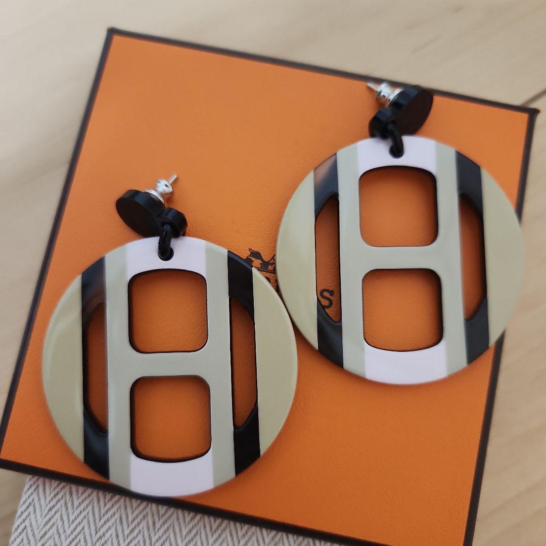 Hエキップ　HERMES　ピアス