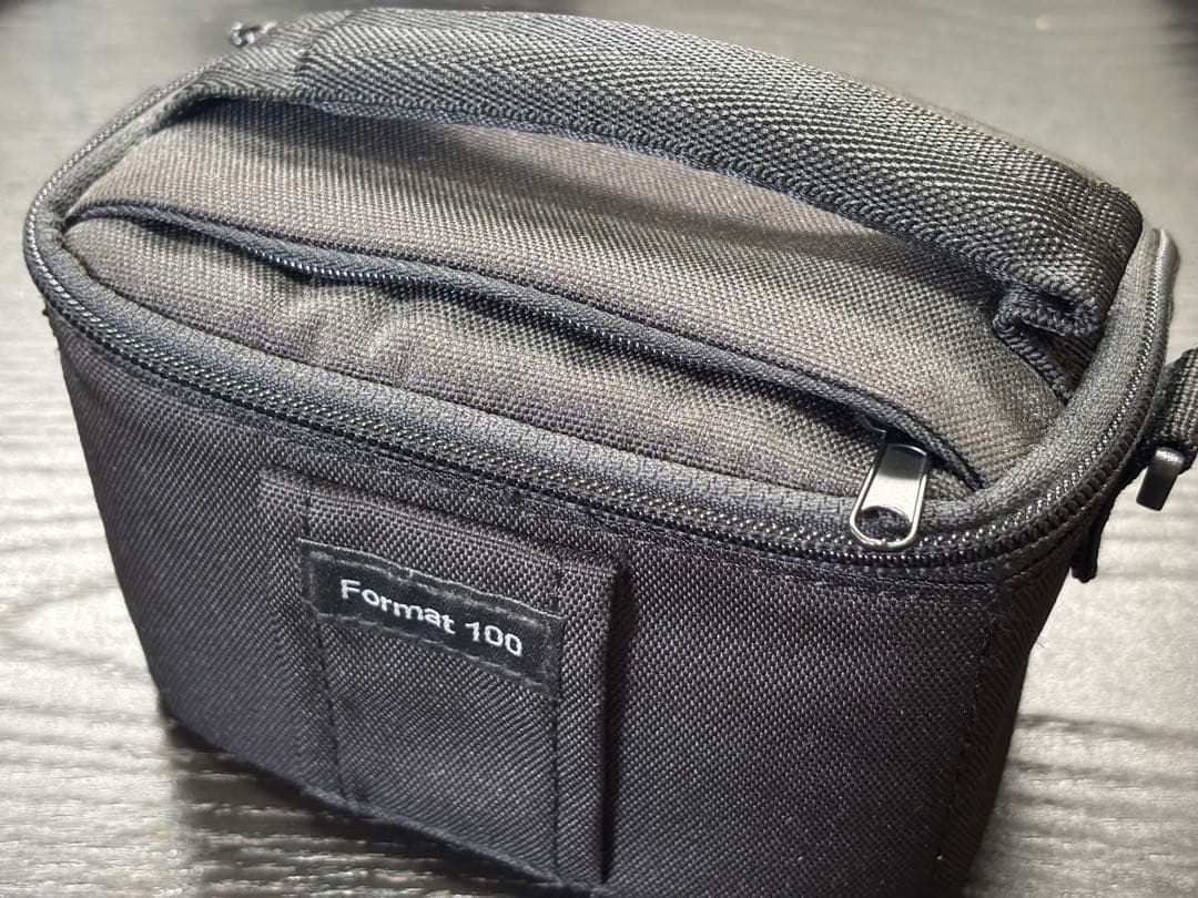 美品◎SIGMA DP3 Merrill*純正バッテリー6個*三脚つき