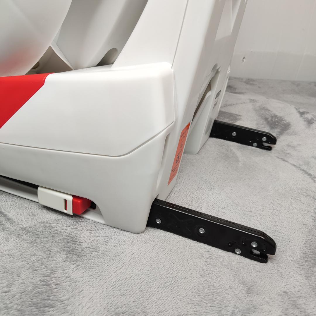 西松屋　ターンシートくまのプーさんチャイルドシート ISOFIX DN-1002