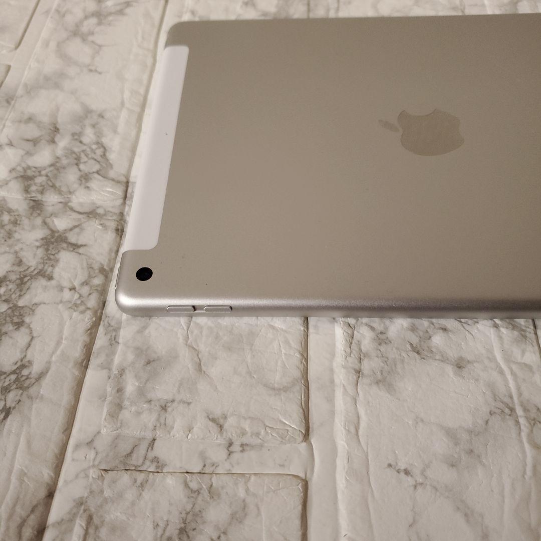 248 iPad 7世代 128GB SIMフリー シルバー