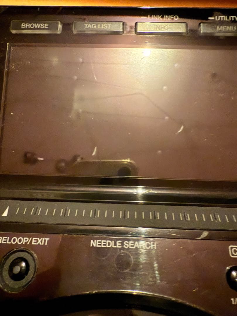 Pioneer CDJ-2000 nexus ジョグダイヤル液晶に使用感あり