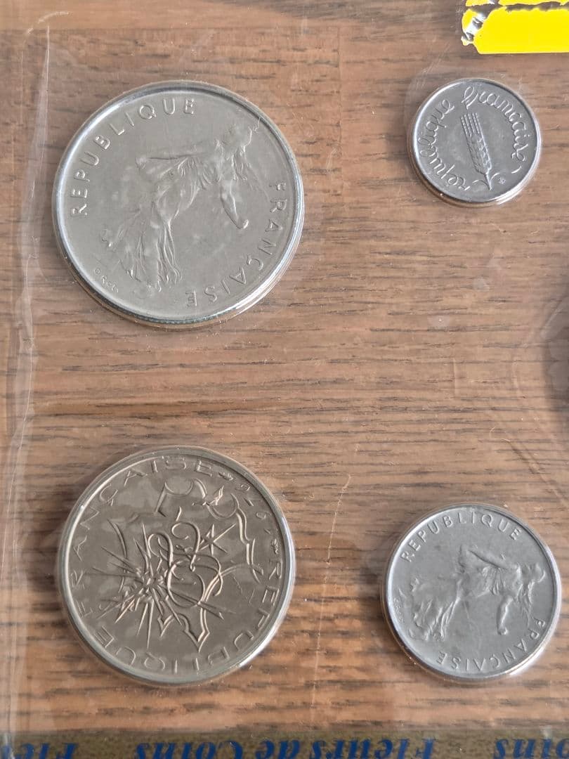 (プルーフライク)　フランス　モネ·ド·パリ　FDC セット　1976