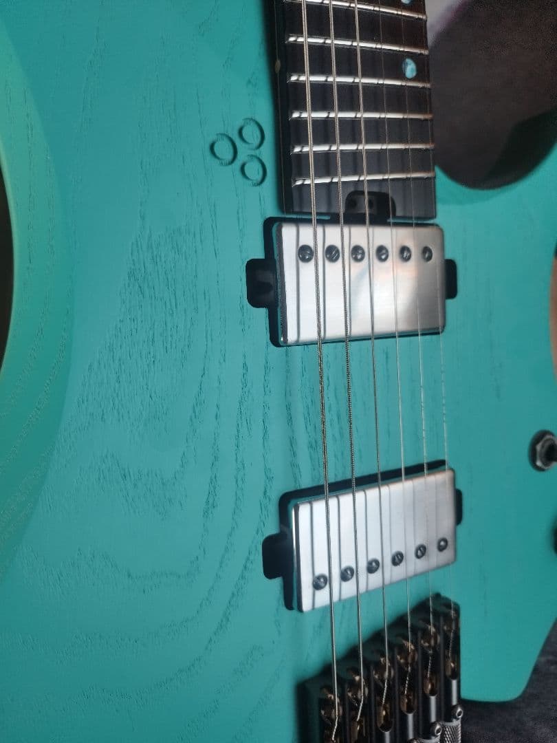 GOC Guitars Ilumina 6弦マルチスケール