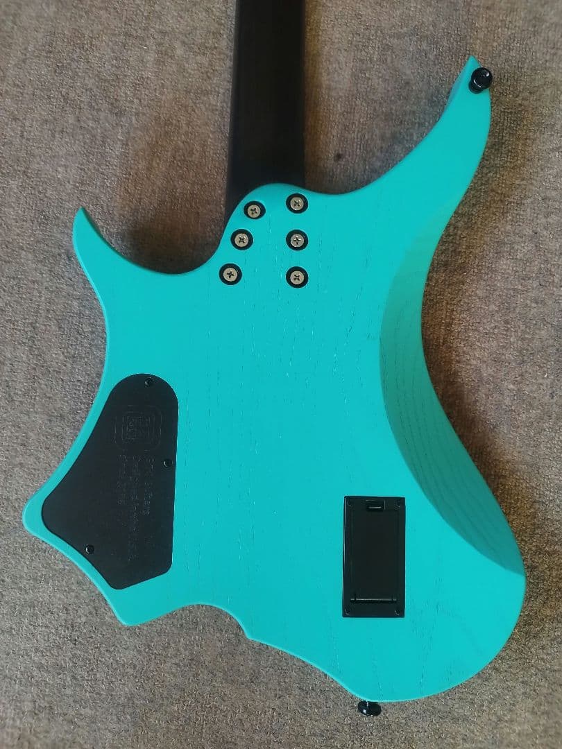 GOC Guitars Ilumina 6弦マルチスケール