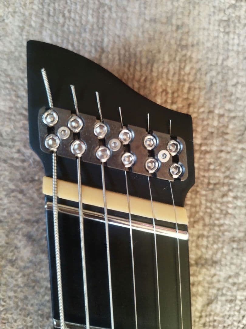 GOC Guitars Ilumina 6弦マルチスケール