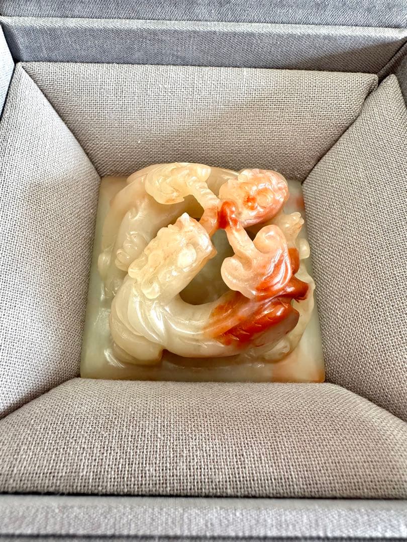 【螭虎献芝】 古獣　美品　ラオス 老挝 水凍　印材 落款 遊印 雅号　大材