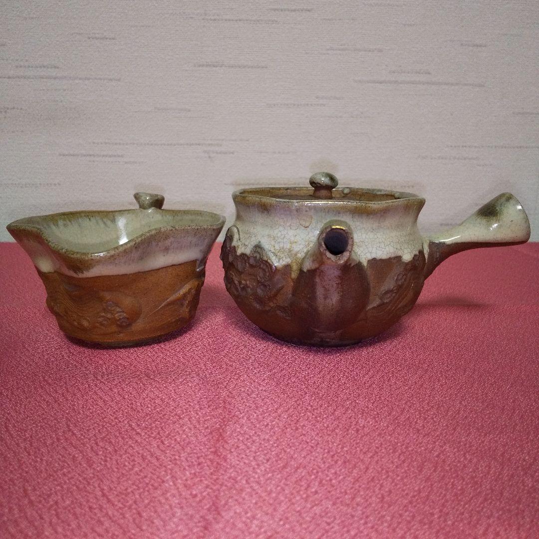 茶器揃い ①急須 ②湯冷まし ③湯呑み茶碗 「金彩・走り駒（左馬）・貫入」