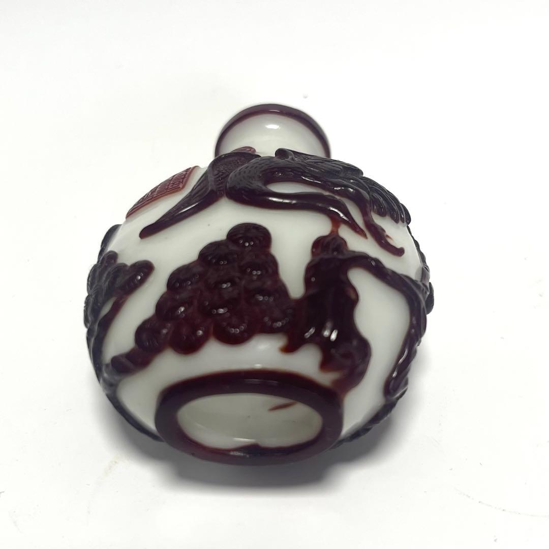 鼻煙壺　中国骨董　鶴の彫刻付き