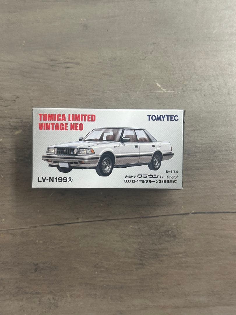 TOMYTEC トヨタ クラウン 3.0 ロイヤルサルーン G LV-N199