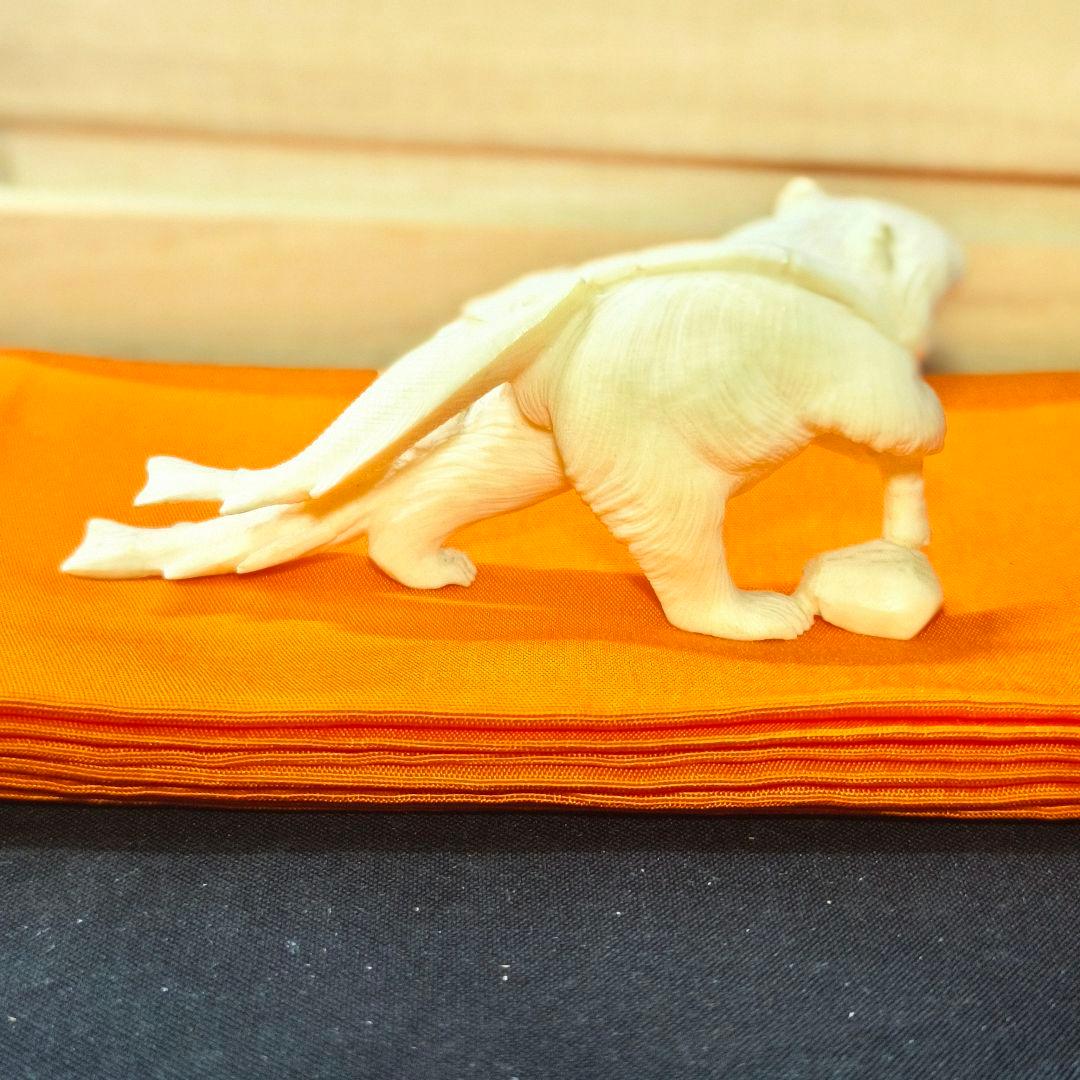 置物 熊 寛支作 共箱 天然素材彫刻 手彫り細工 未使用美品 時代物 蒐集家放出