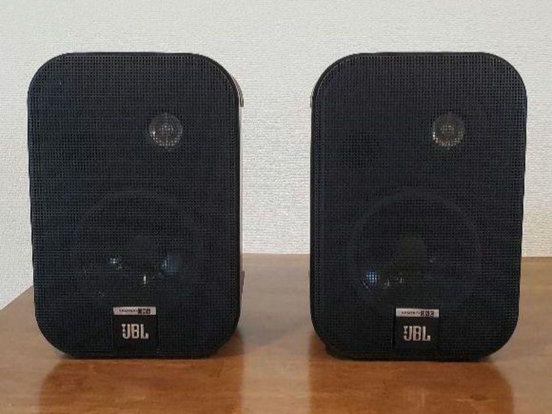 スピーカー・ウーファー JBL Control One
