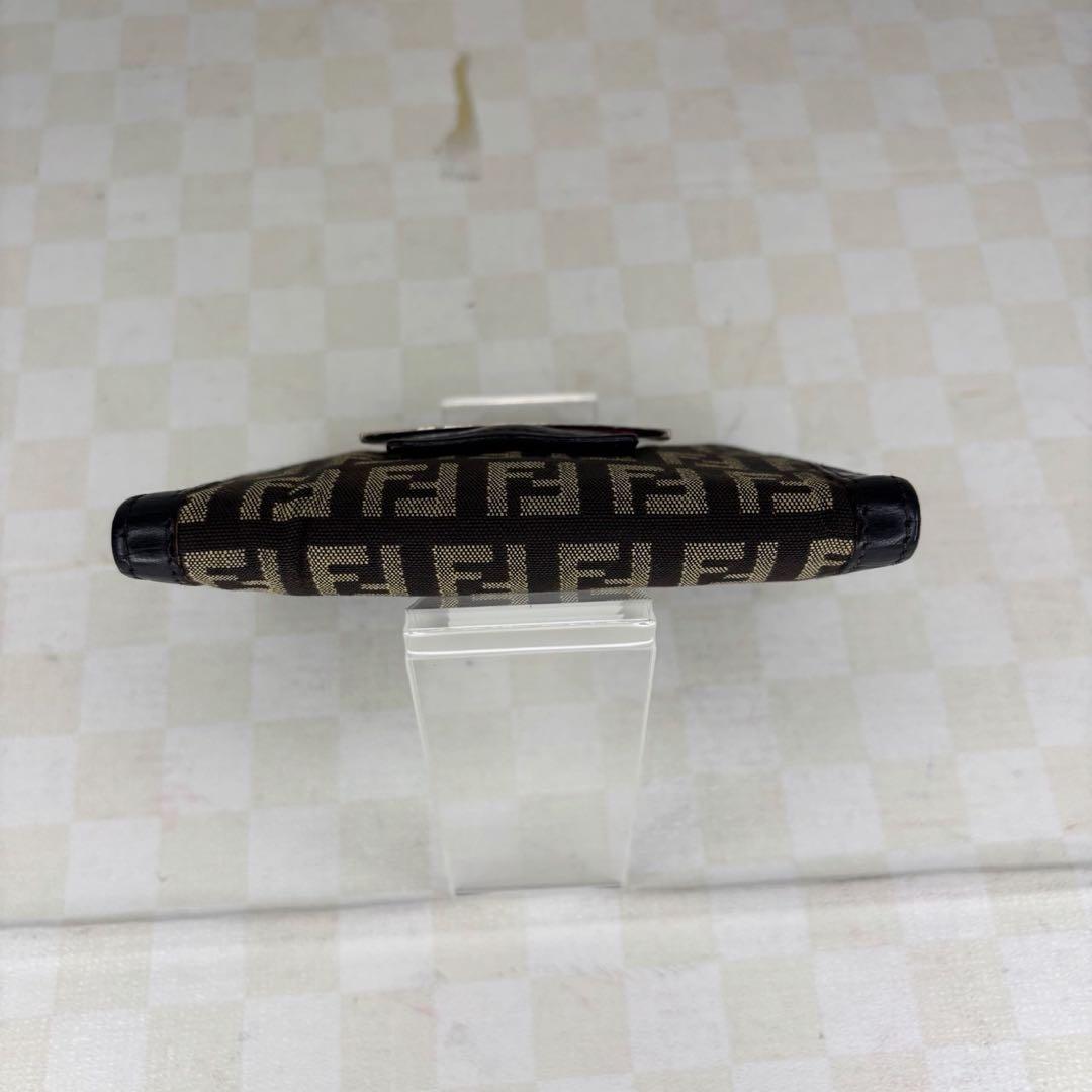 極美品　FENDI フェンディ　財布　二つ折り　M63