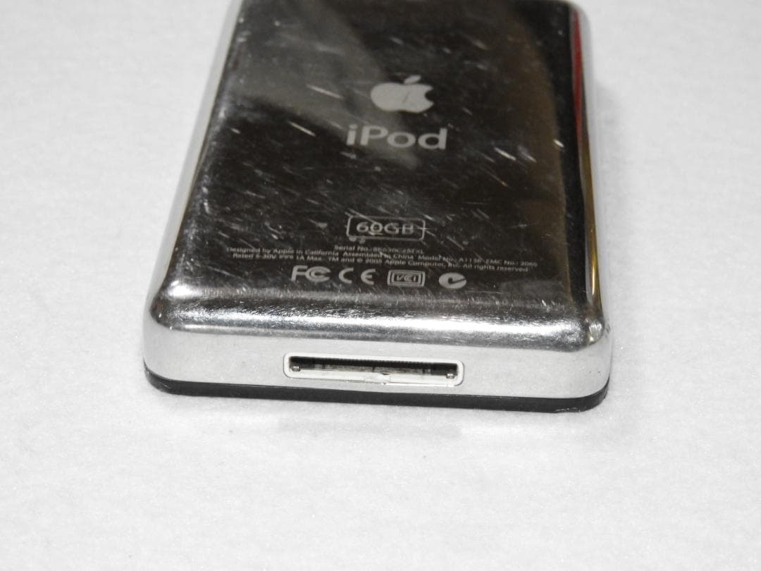 ポータブルプレーヤー Apple iPod Classic 5th Gen 60GB MA147J/A