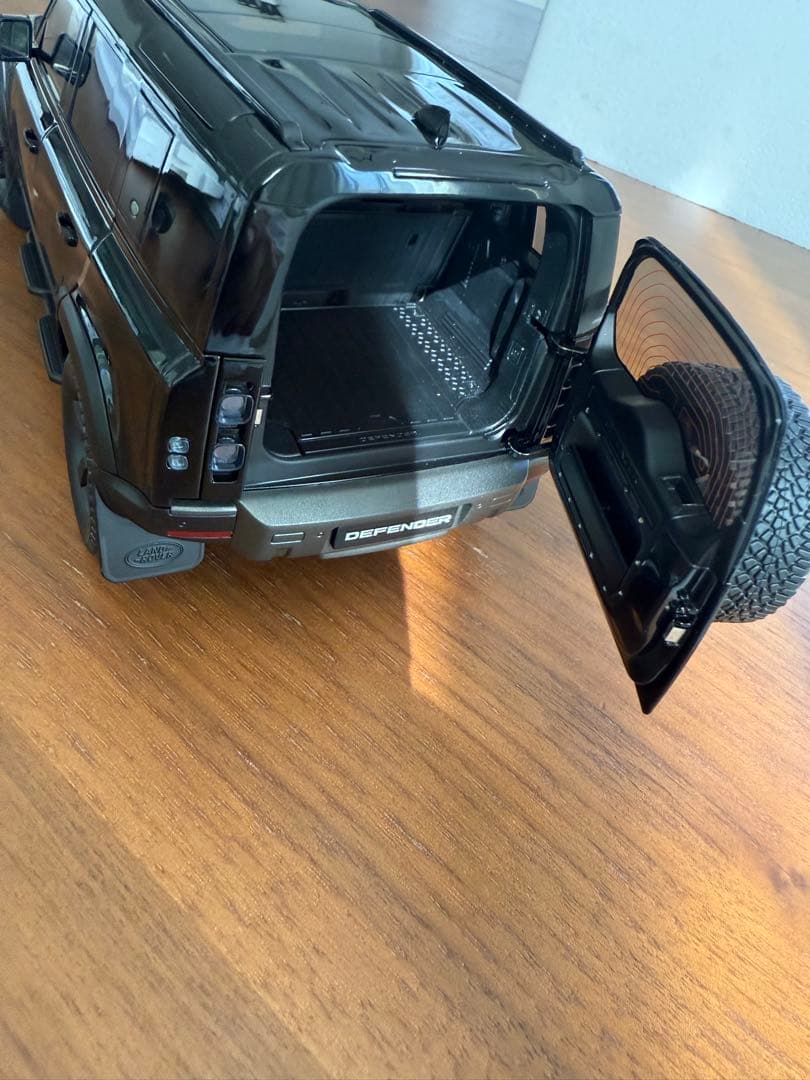 ディフェンダー ミニカー ブラック