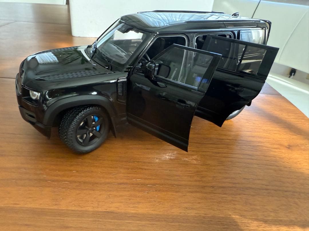 ディフェンダー ミニカー ブラック