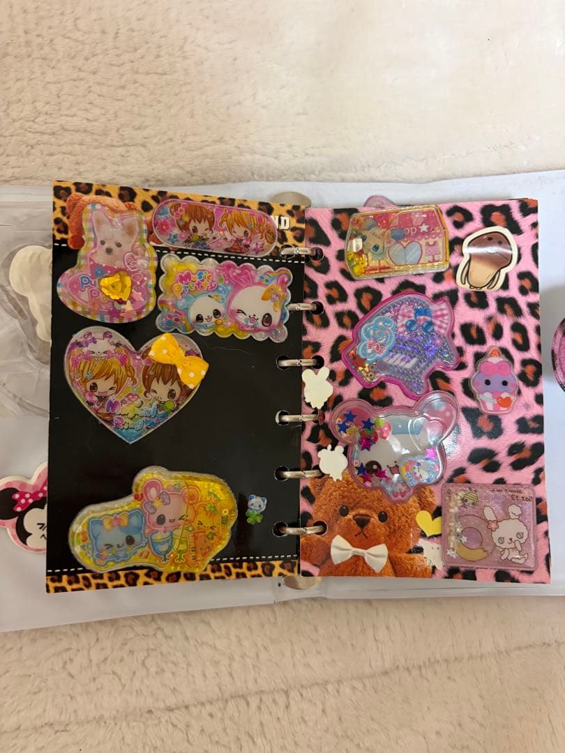 フレンドベア ステッカー帳 ウォーターシール、シャカシャカシール付き