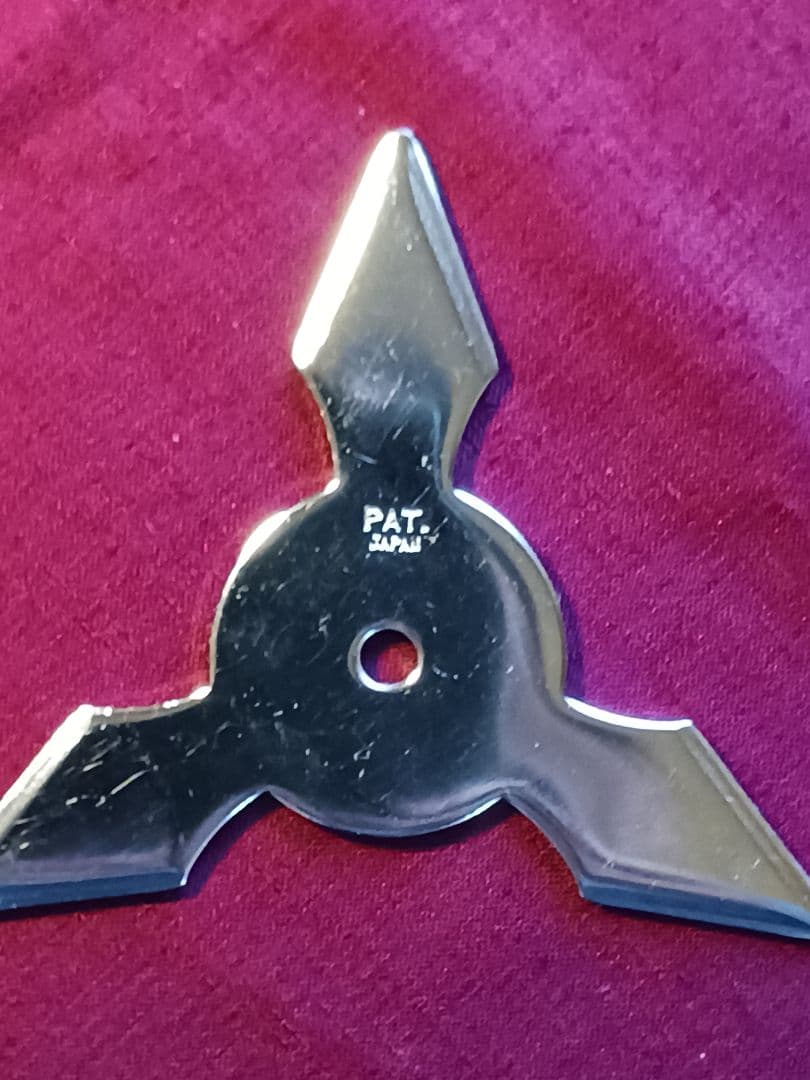 忍者刀、(服部半蔵)　徳川家拝領刀.写、葵.勝龍彫り、のたれ刃文、(手裏剣付き)