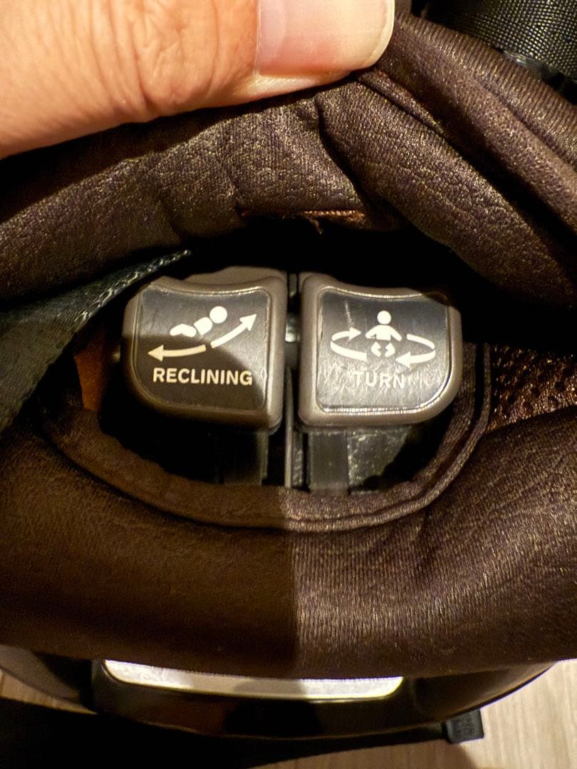 Combi コンビ　チャイルドシート クルムーヴスマート　シートベルト固定式