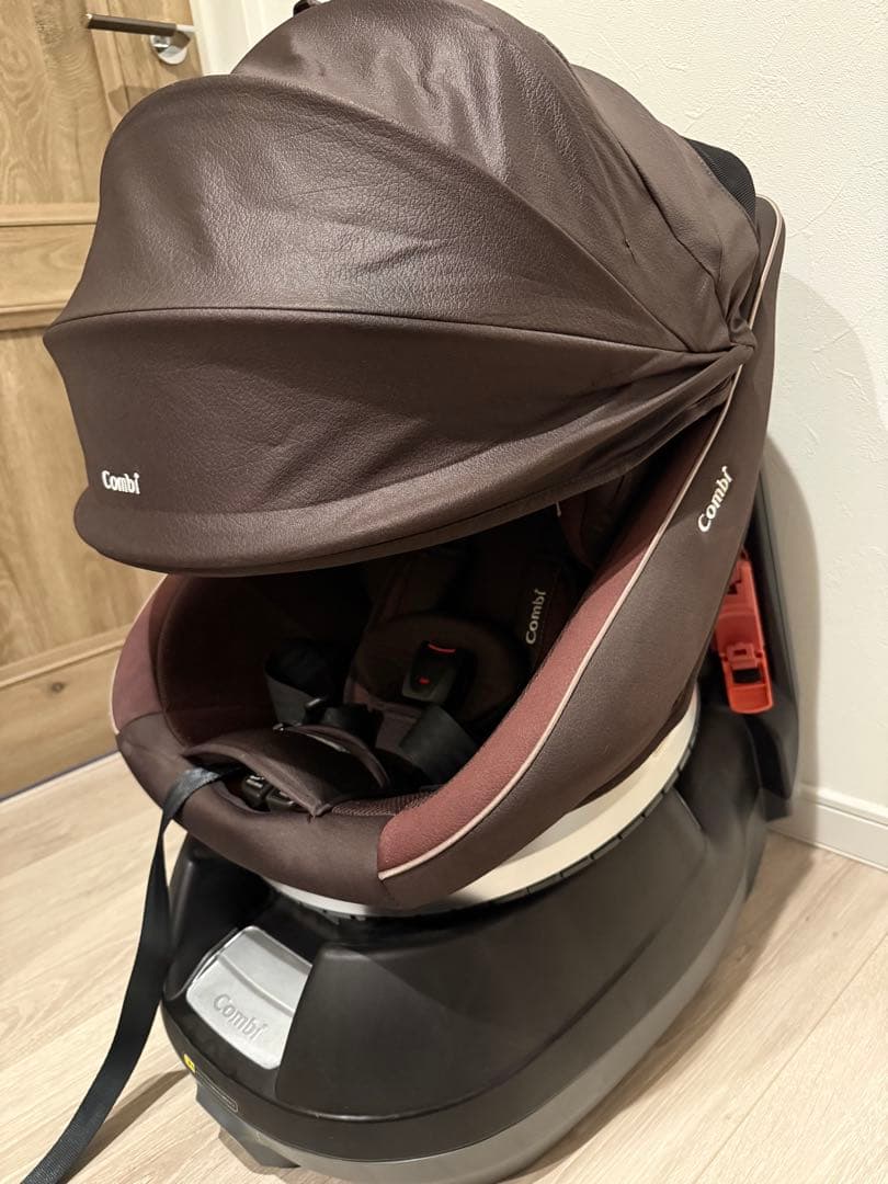 Combi コンビ　チャイルドシート クルムーヴスマート　シートベルト固定式