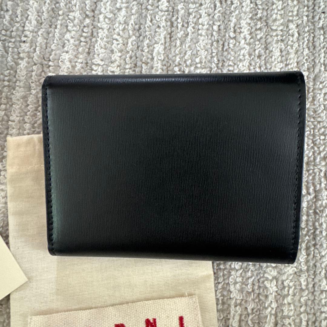 お値下げ中！未使用品　マルニ　MARNI ブラック 三つ折り財布