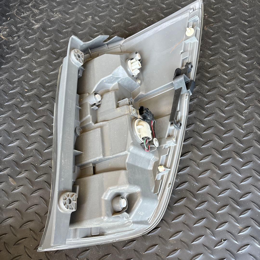 STEPWGN RK5 純正テールランプ