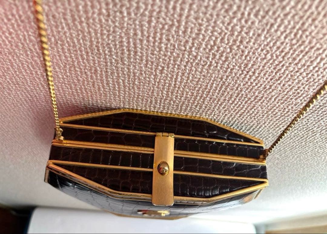 クロコダイル風ダークブラウンバッグ　パーティー