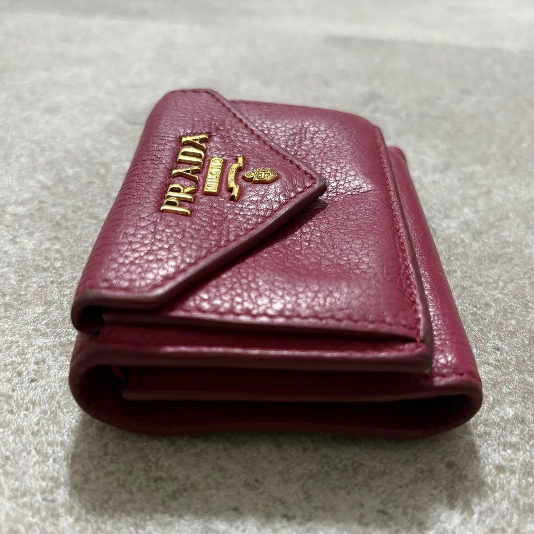 危*知様 PRADA 三つ折り財布　ショッキングピンク