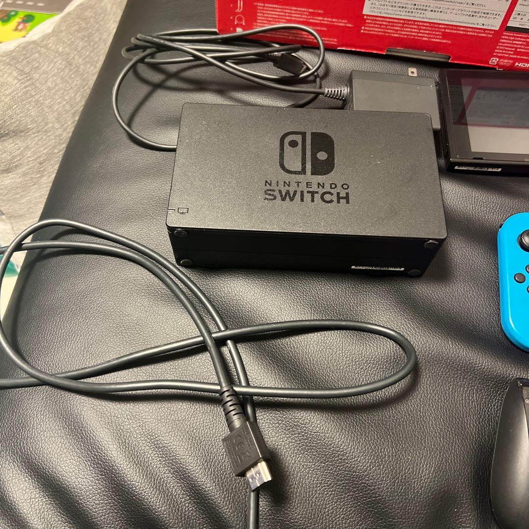 Nintendo Switch スイッチ本体　ネオンレッド/ネオンブルー