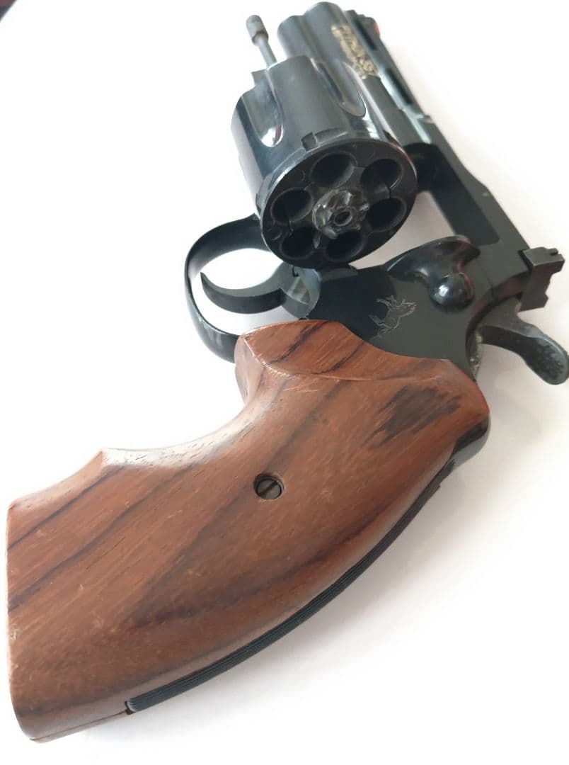 MGC Smith & Wesson パイソン 4インチ 木製グリップ付き