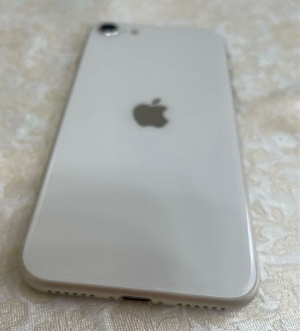 スマホ Apple iPhoneSE 第3世代 128GB スターライト 白