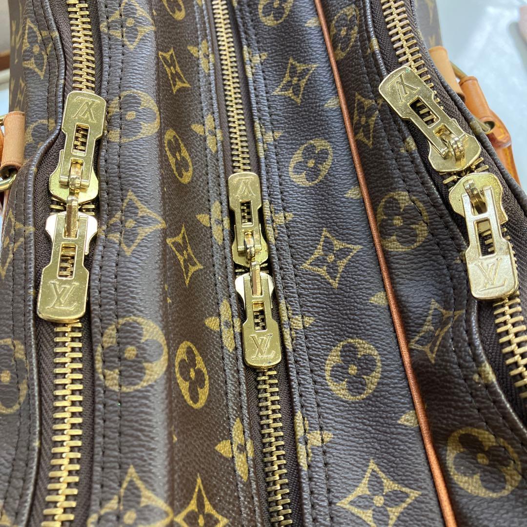 美品⭐︎希少　ルイ・ヴィトン モノグラム シリウス55 新品鍵3個付