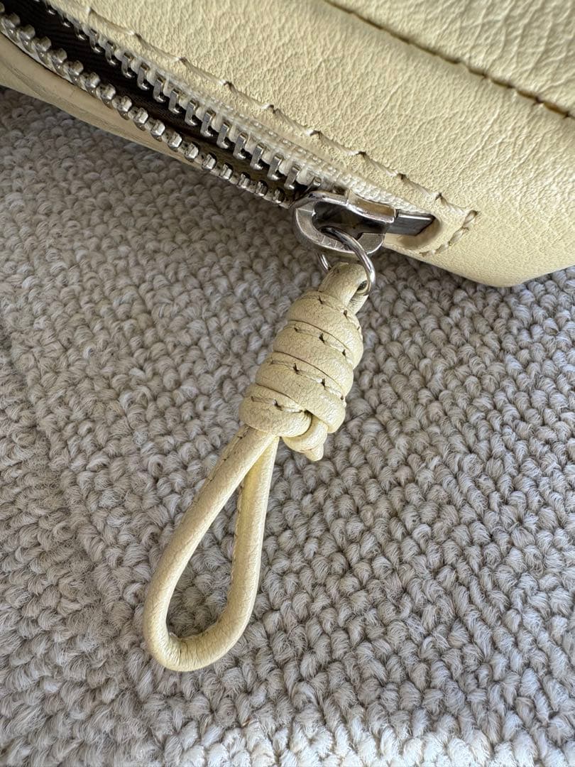 本日のみ！　MOTHERHOUSE バターイエローショルダーバッグ　ソラS