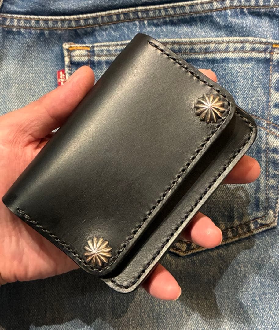 トラッカーウォレット　ショートサイズ　シルバー925アポロコンチョ　シボ革