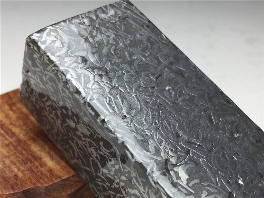 ☆クリスマス特価☆ 希少 鉄隕石・ムオニオナルスタ 磁石に付く コーティング済