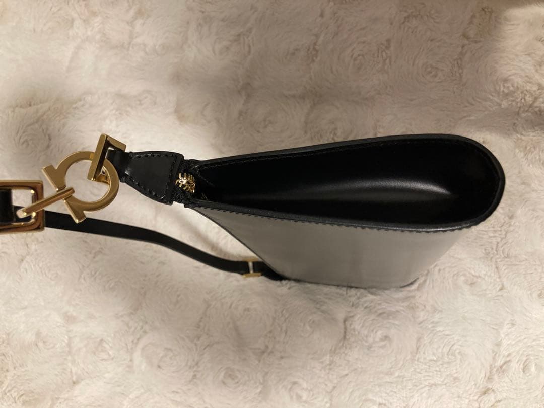 Ferragamo パーティーバッグ 黒