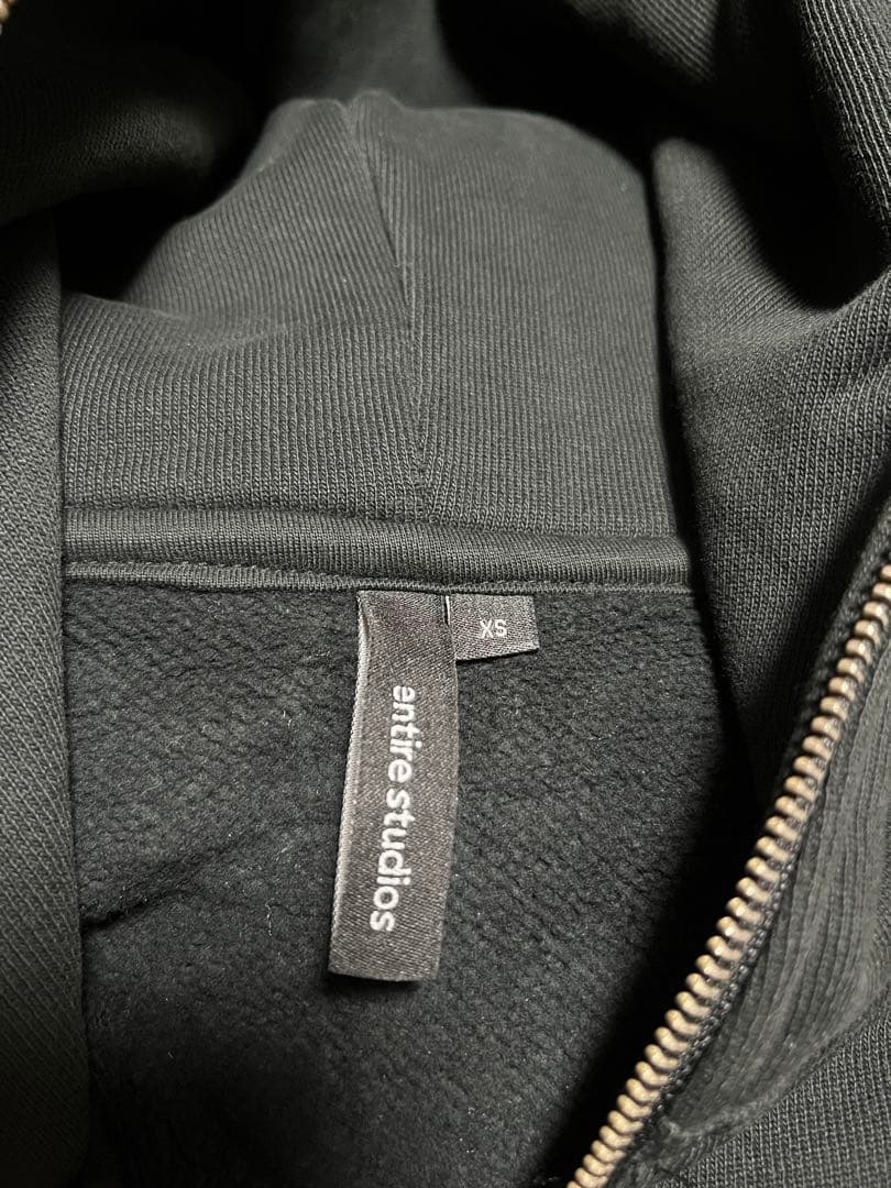 entire studios エターナル ジップアップ　xs SOOT