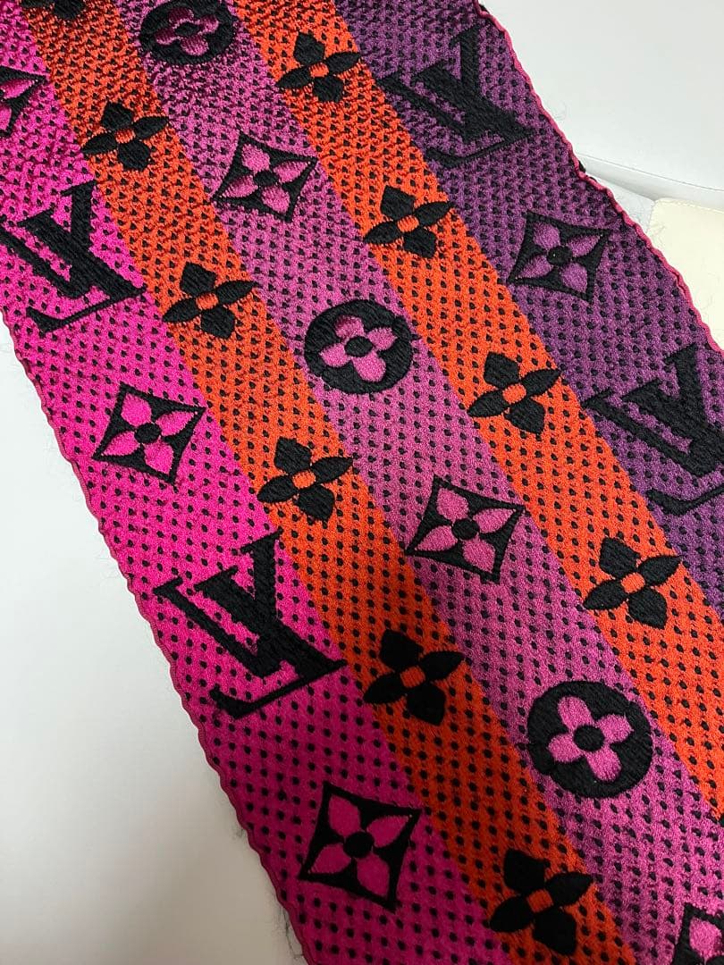 【年始お年玉値下】レア！ルイヴィトン マフラー エシャルプ ブラックレインボー