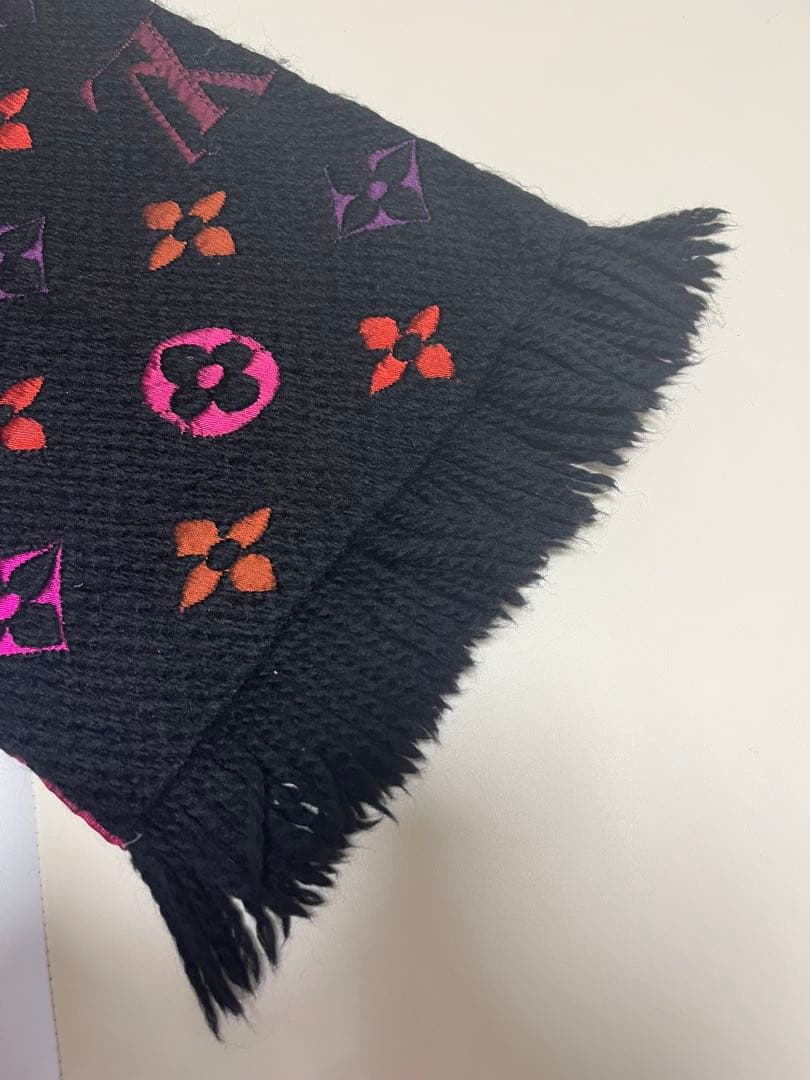 【年始お年玉値下】レア！ルイヴィトン マフラー エシャルプ ブラックレインボー