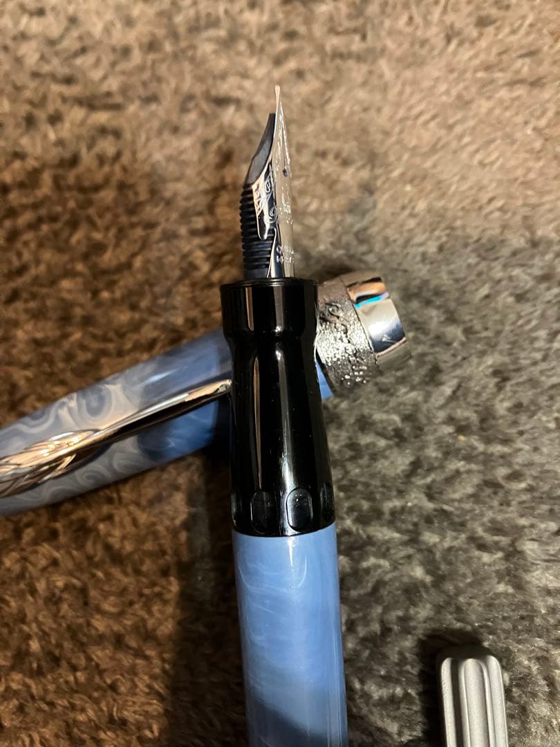 ピナイダー　pineider 万年筆 14k フルメタルジャケット フレックス