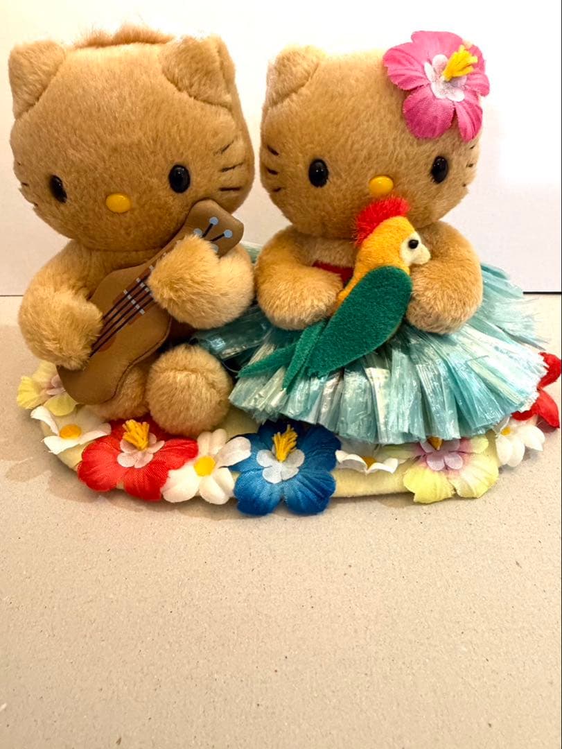 【タグ付き】ハローキティ ダニエルペアドールハワイSぬいぐるみ　日焼けキティ