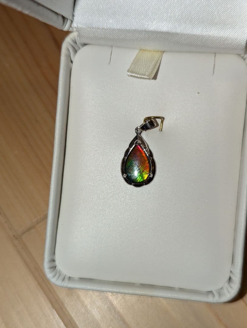 カナダKORITEアンモライト 18K台座ペンダントトップ