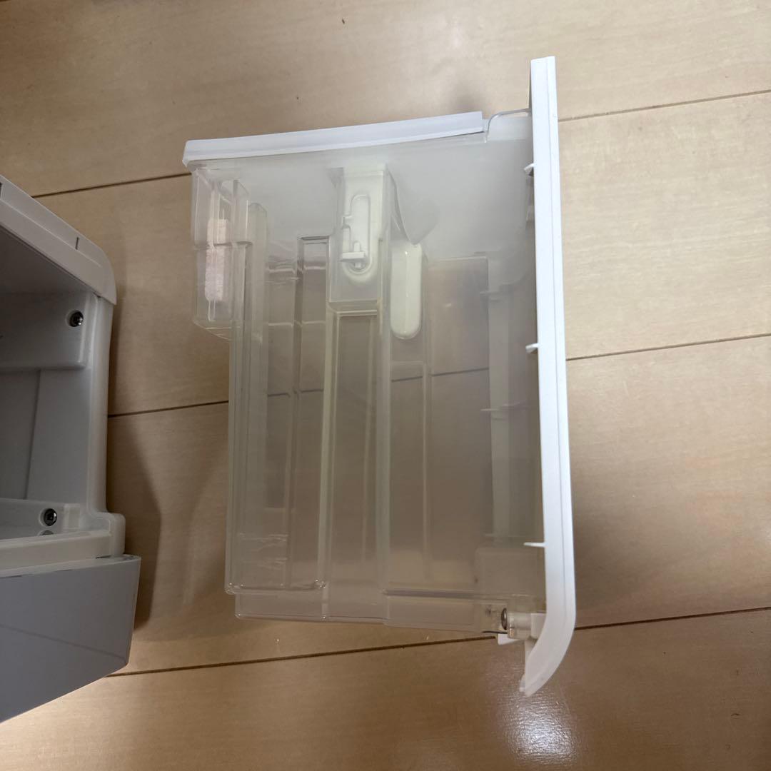 シャープ除湿機 衣類乾燥機2023年製 キャスター付き